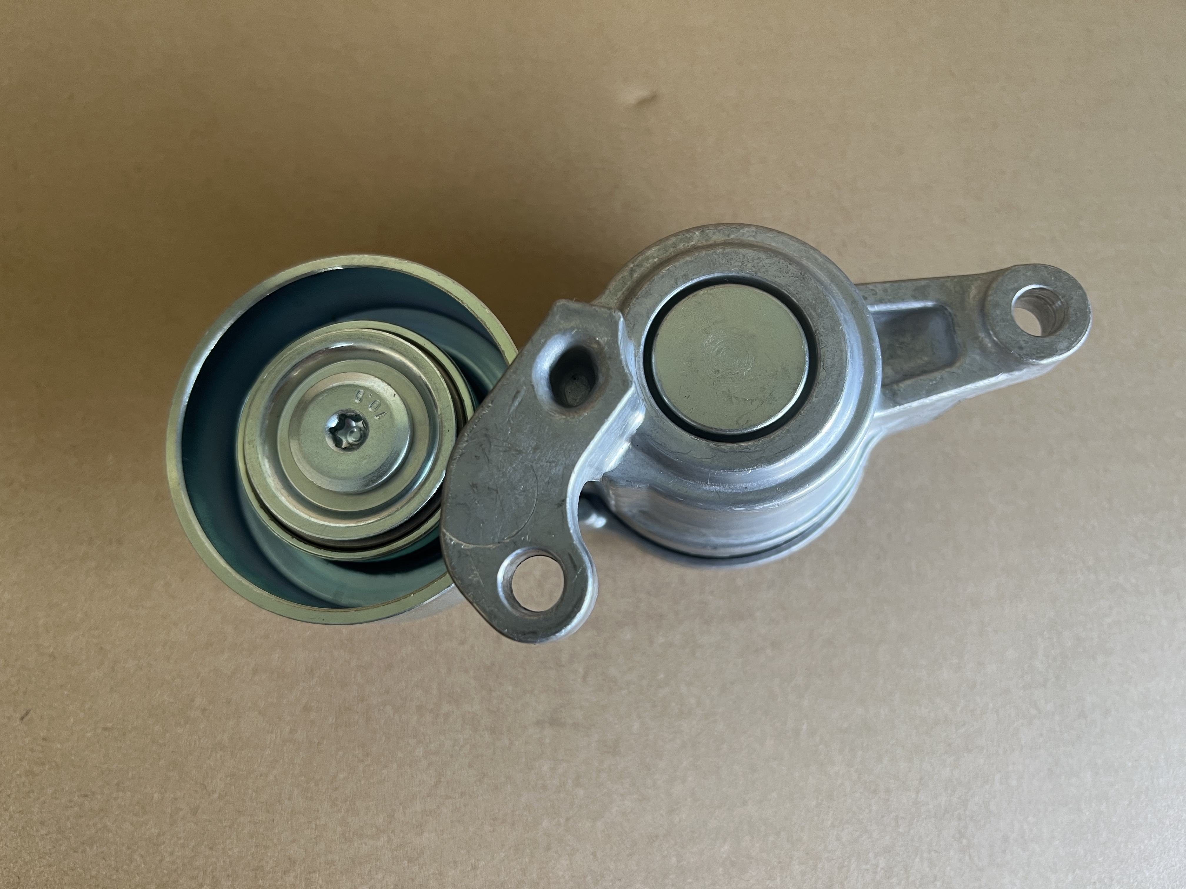 Belt Tensioner 7406301444 New Products for Suzuki