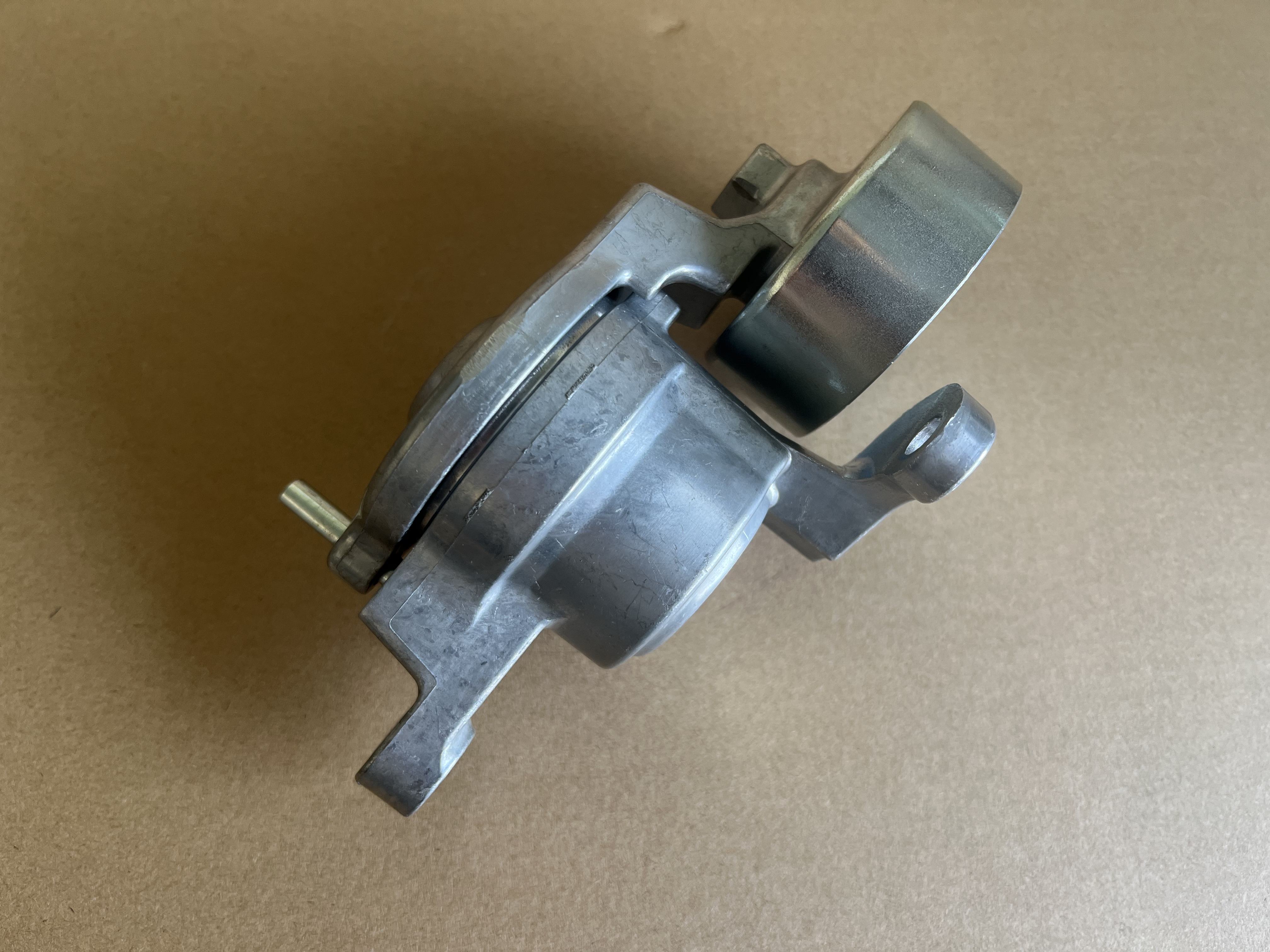 Belt Tensioner 7406301444 New Products for Suzuki