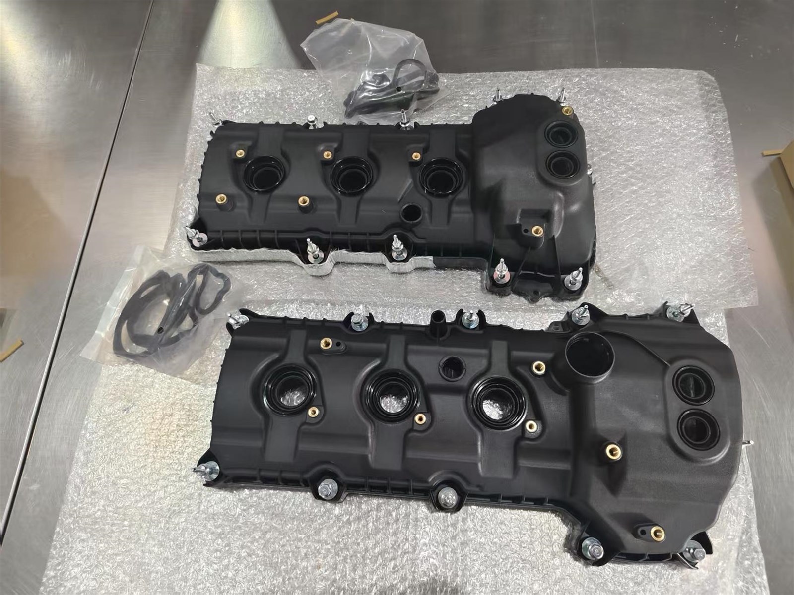    Valve Cover