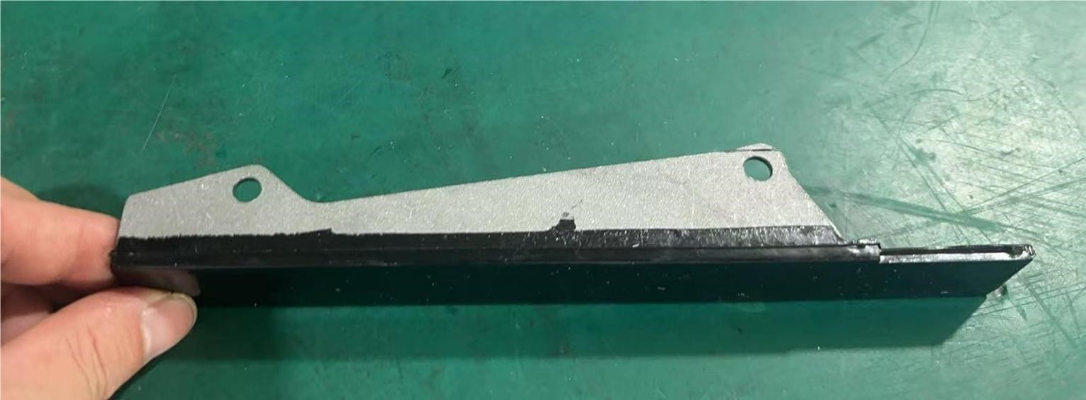 DS070736-B NISSAN  Guide Rail