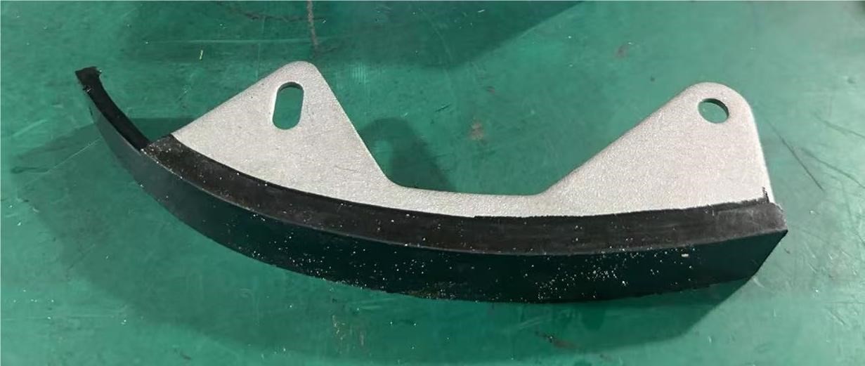 DS070737-B NISSAN  Guide Rail
