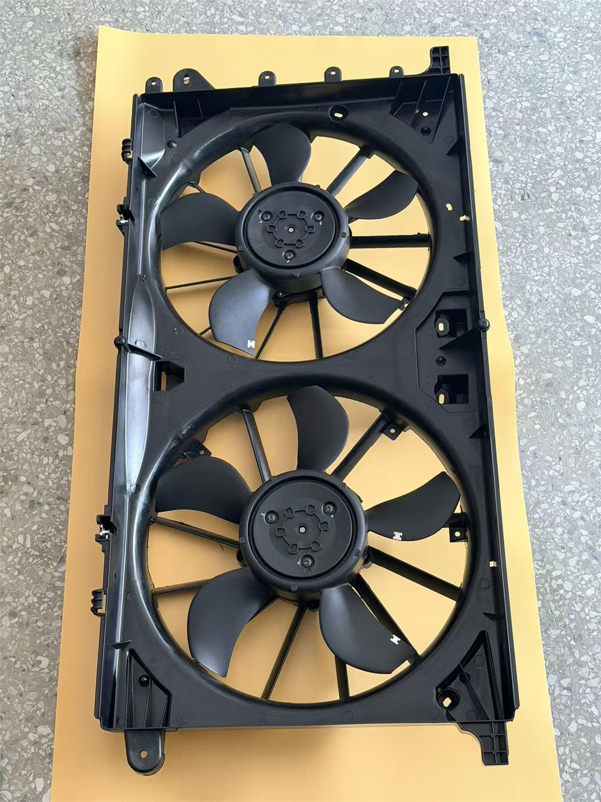 620-190 HL3Z8C607C HL3Z8C607D FORD USA  Radiator Fan
