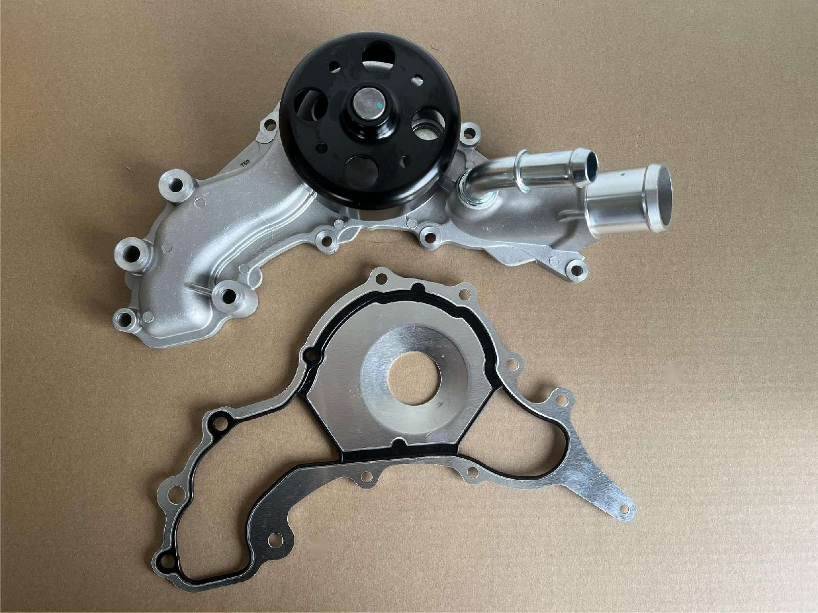 DS060705-Z12B 68311108AA US8160 JEEP  Water Pump