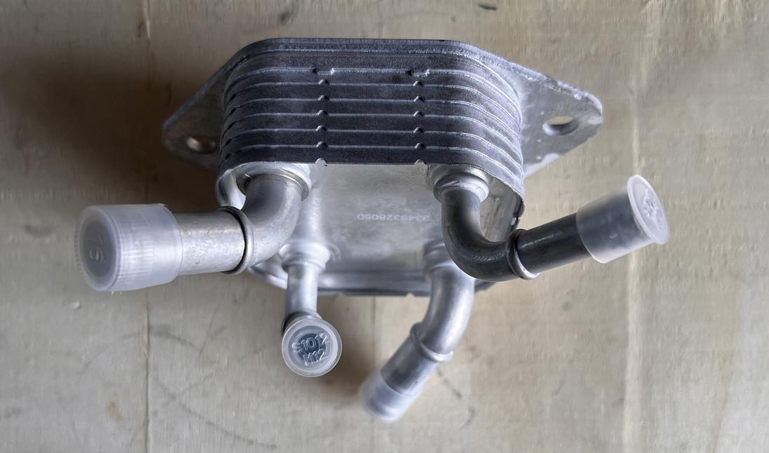 DS061774-A 01C071542 TOYOTA  Oil Cooler