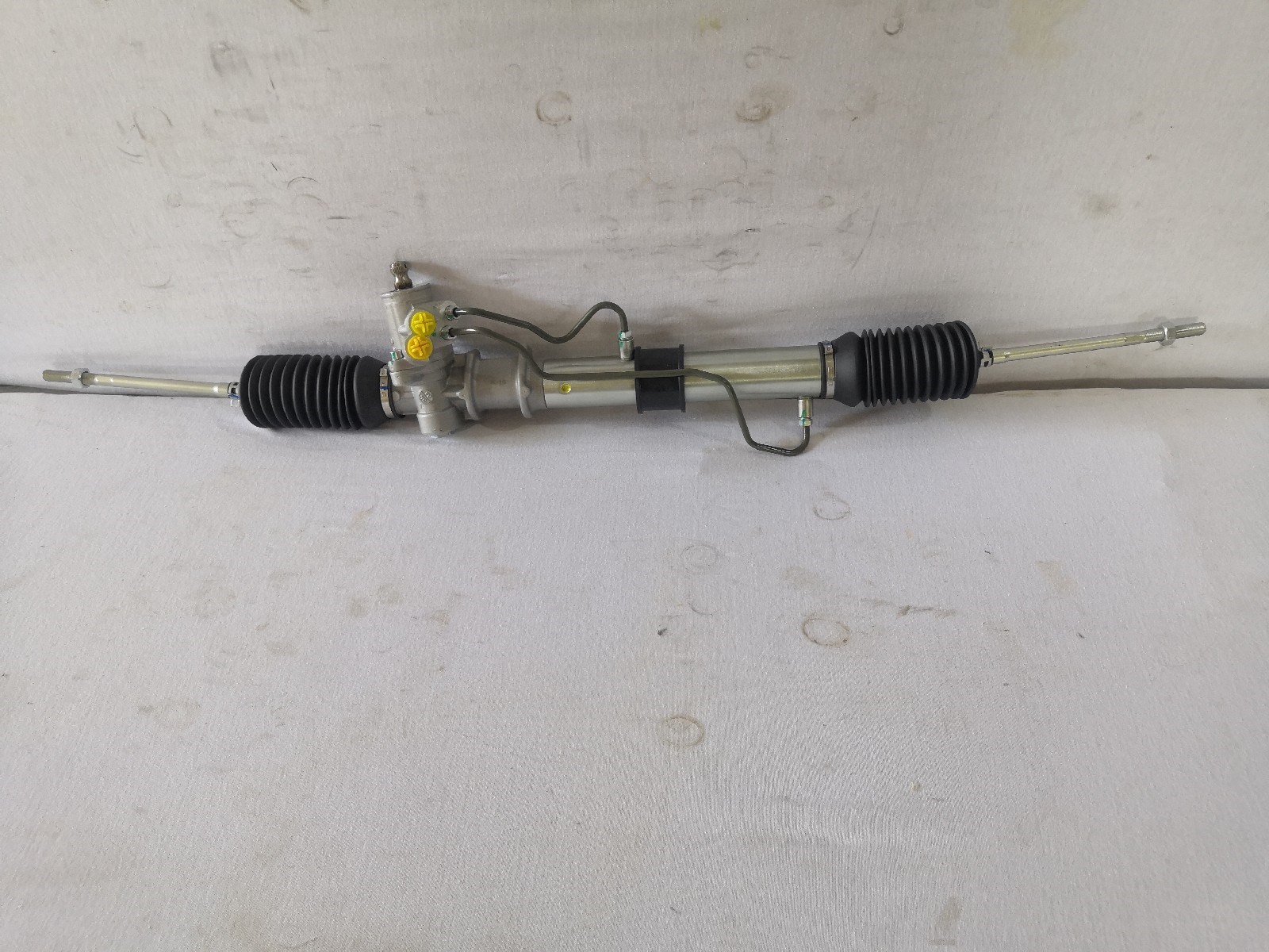 DS130672 YX8064   Steering Rack(RHD)