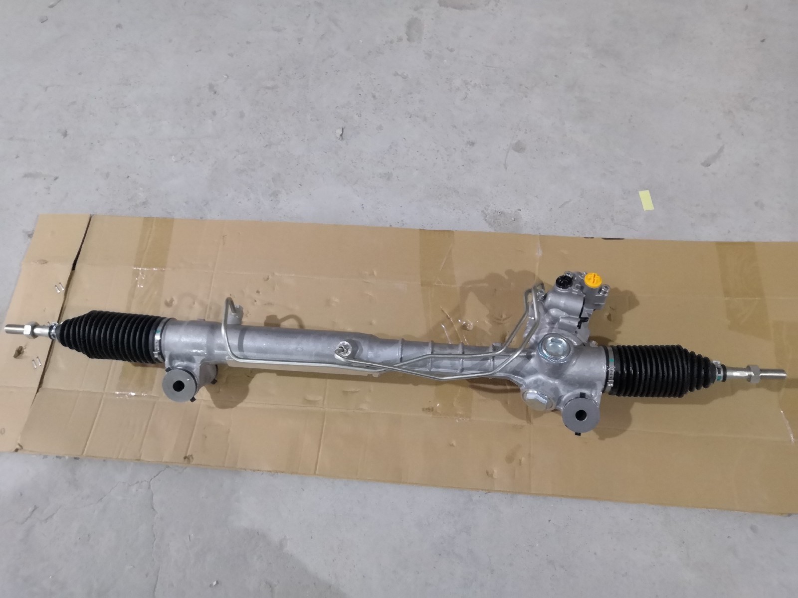 DS130499 4420050180 4420050181 R26351NW   Steering Rack(LHD)