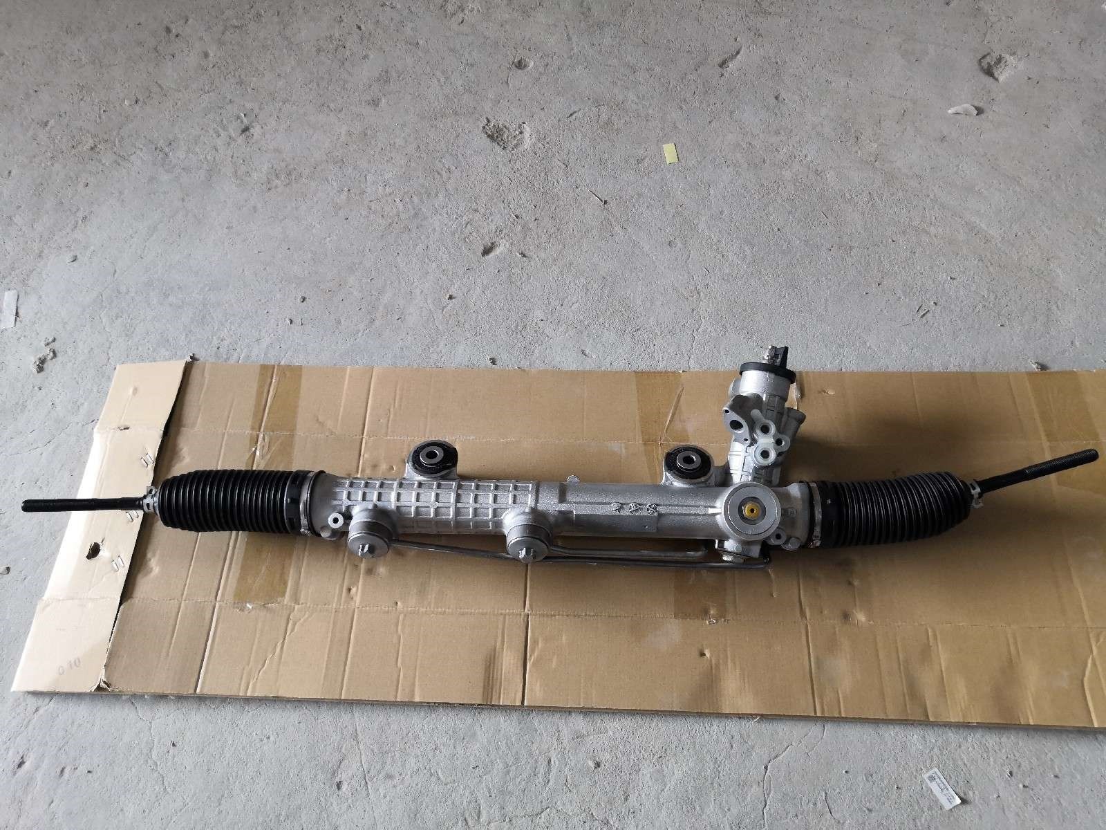 DS130490   Steering Rack(LHD)