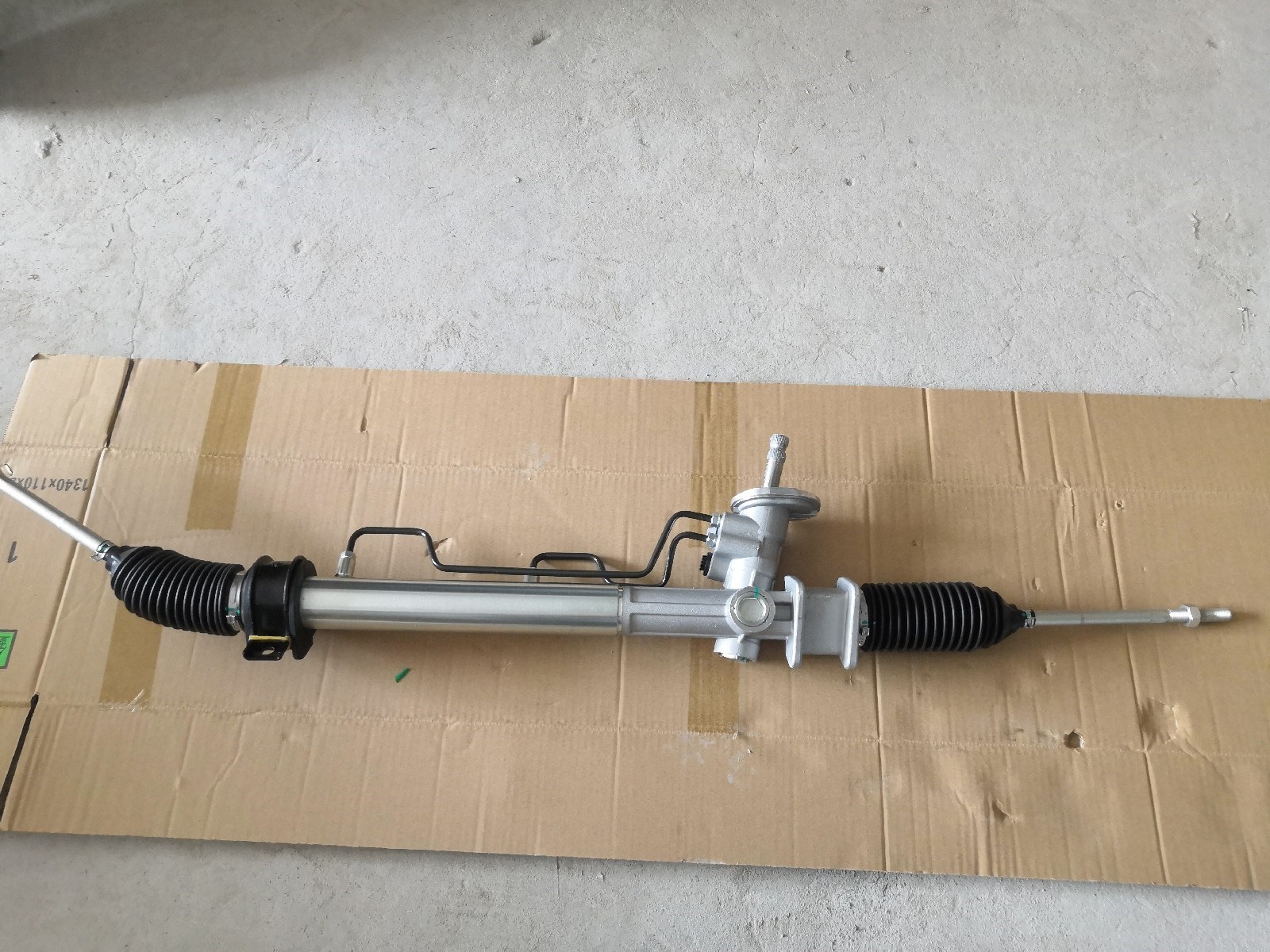 DS130186 PW891905 DS130575 Pw824267   Steering Rack(RHD)