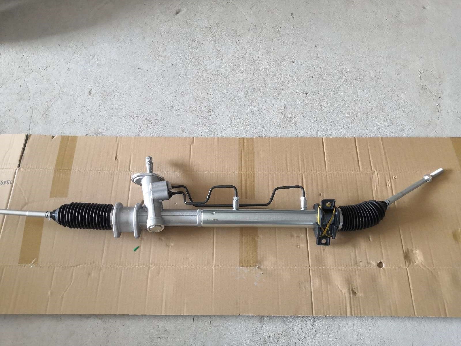 DS130186 PW891905 DS130575 Pw824267   Steering Rack(RHD)