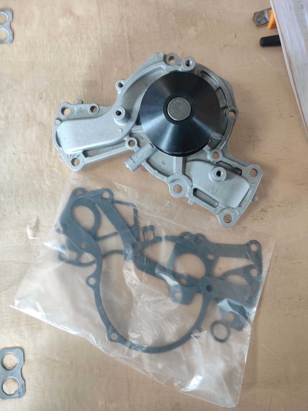 DS060469-Z01B MITSUBISHI  Water Pump