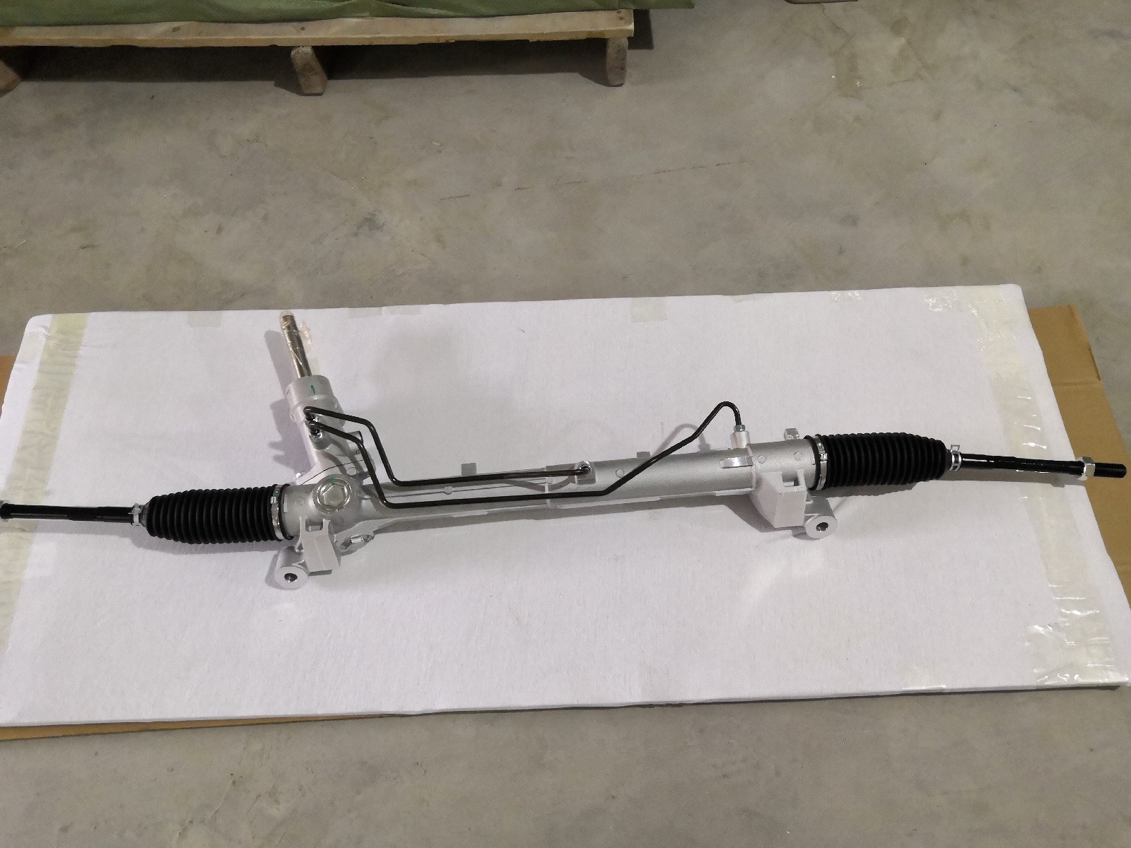 DS130422(带传感) DS130422   Steering Rack(LHD)