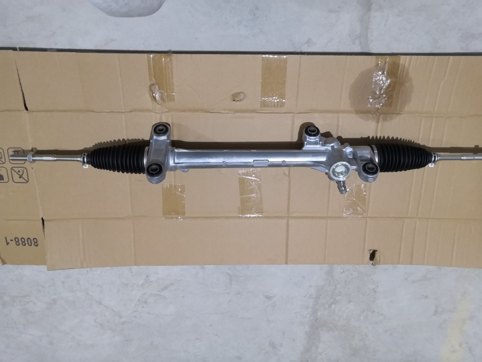 DS130589-(M15) 4551012451   Steering Rack(LHD)