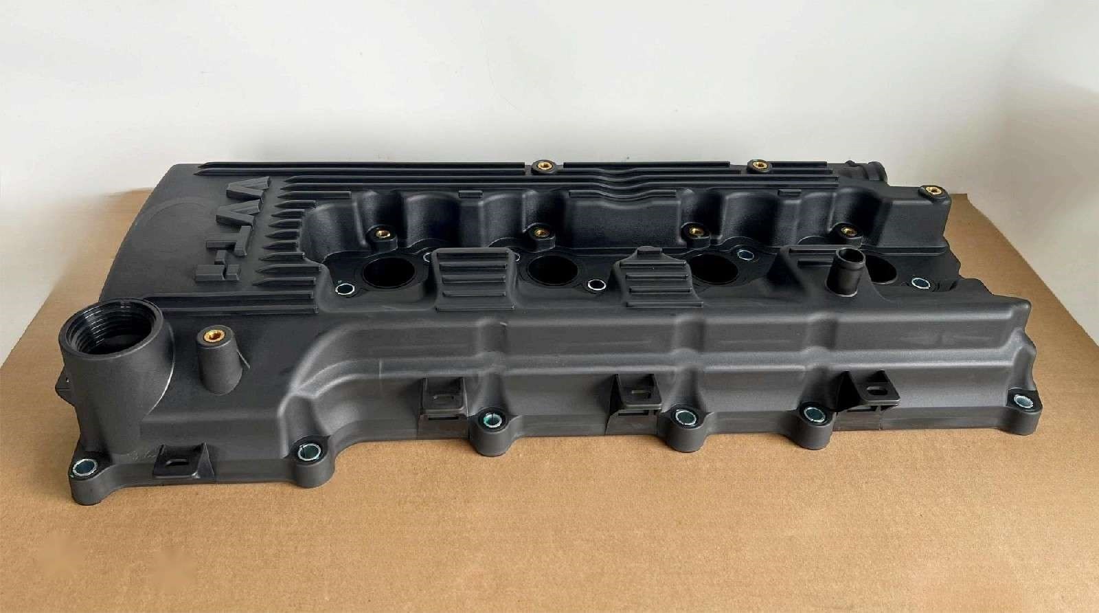 DS110056   Valve Cover
