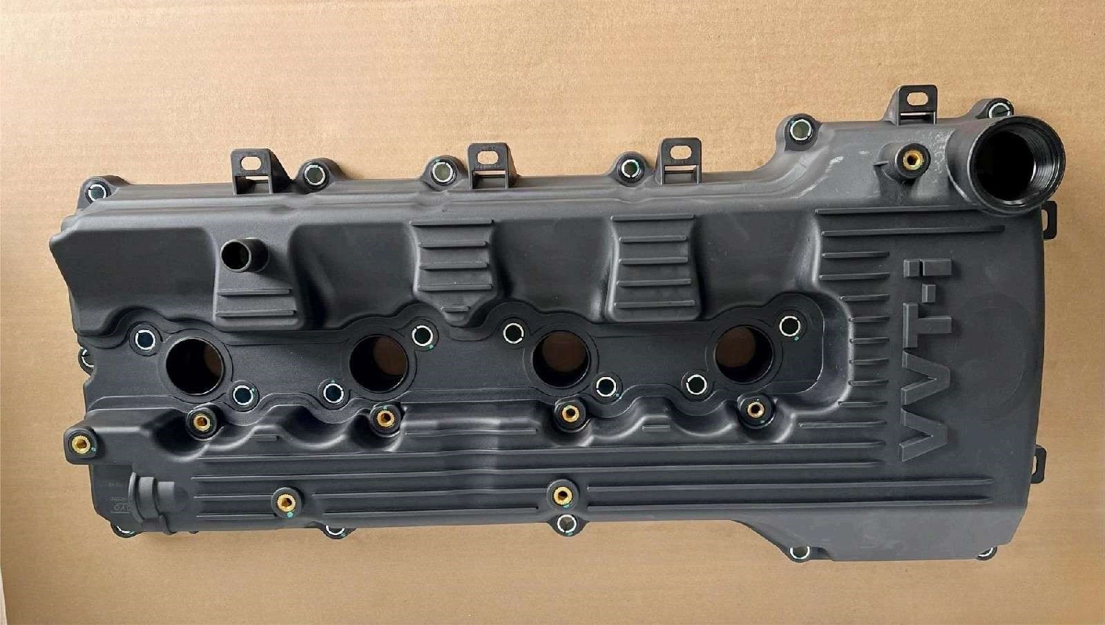DS110056   Valve Cover