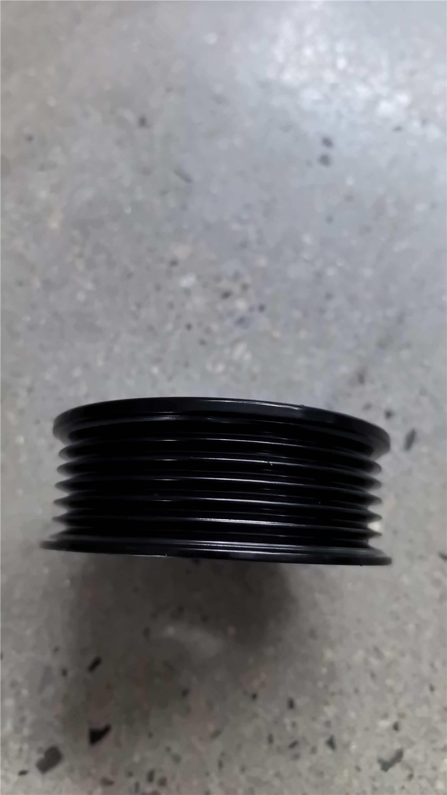 532072110   Idler Pulley