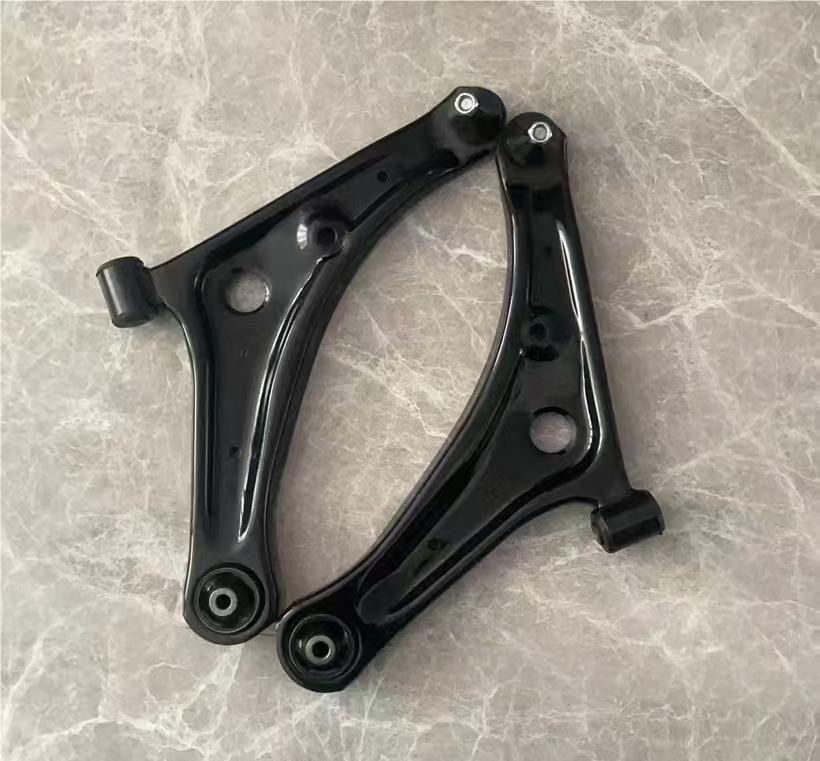 DS150673 4013A309 MITSUBISHI  Control Arm(RFD)