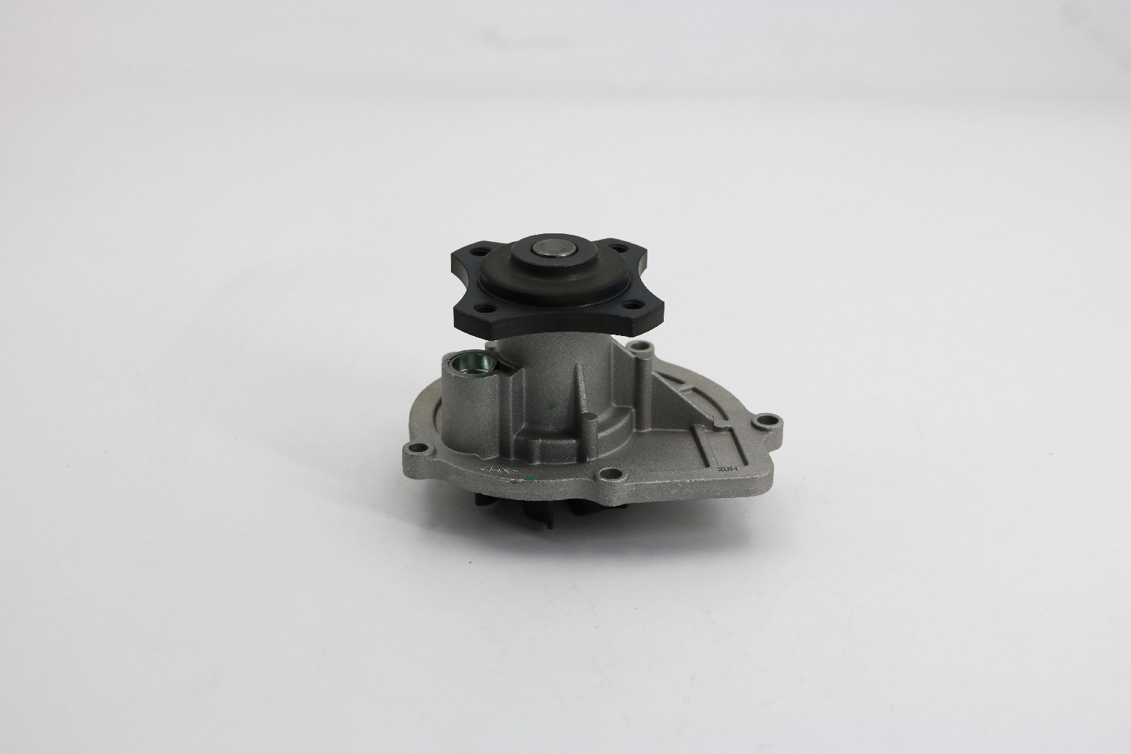 GWP4069 DS060030-Z12B DS060030-B12B E4G16-1307010AB(不带 DS060030-B11B   Water Pump