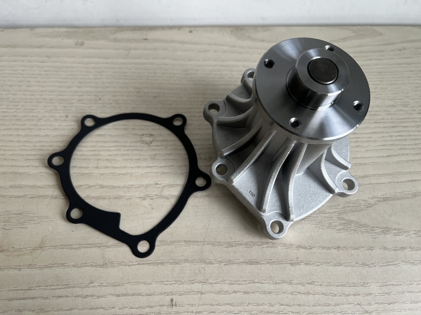 DS060617-Z12B GWIS-50A DS060617-Z32B 8-97312-147-4 DS060617 ISUZU Water Pump